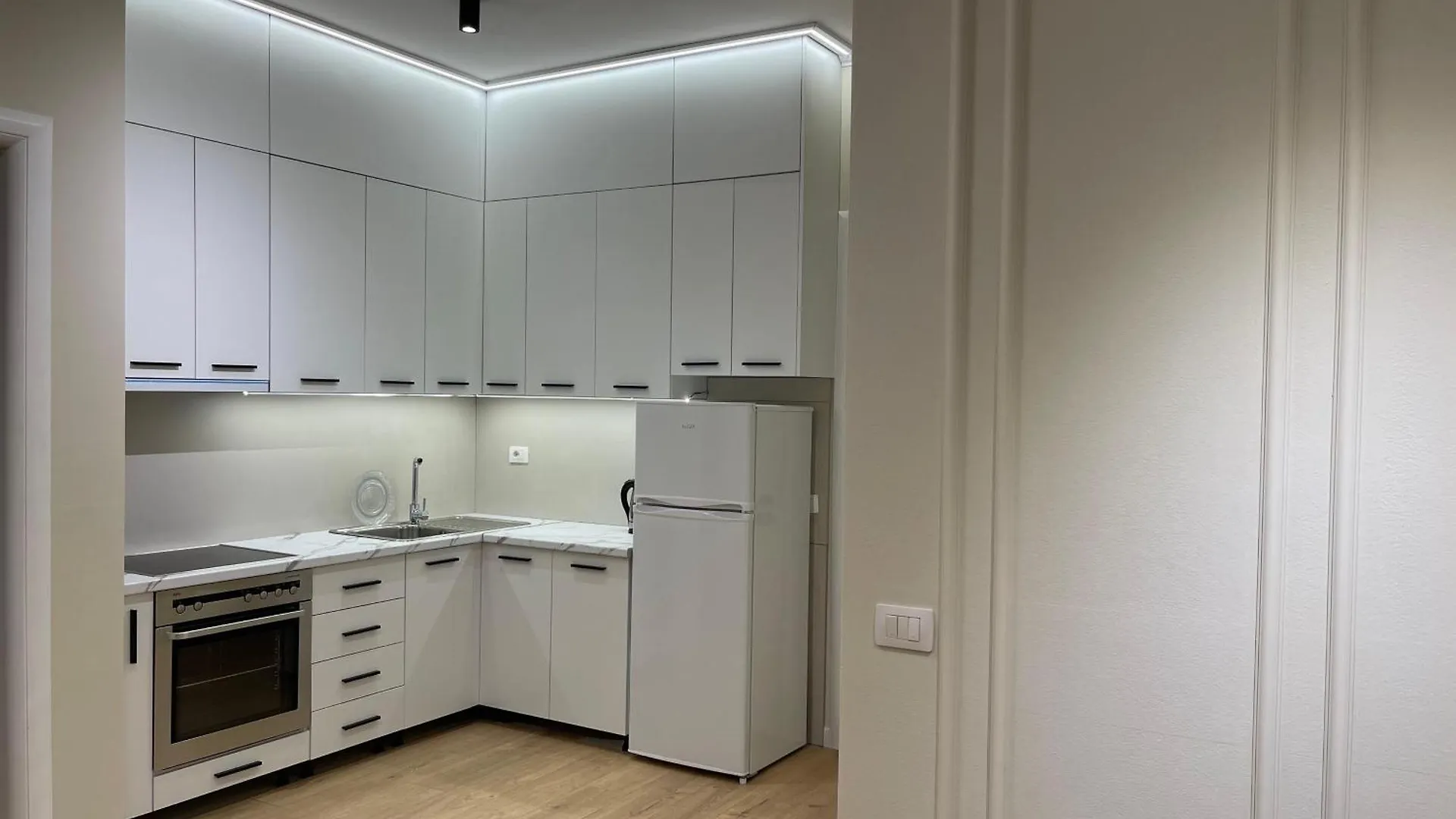 Gem In The Heart Of Tirana Apartment 0*,
