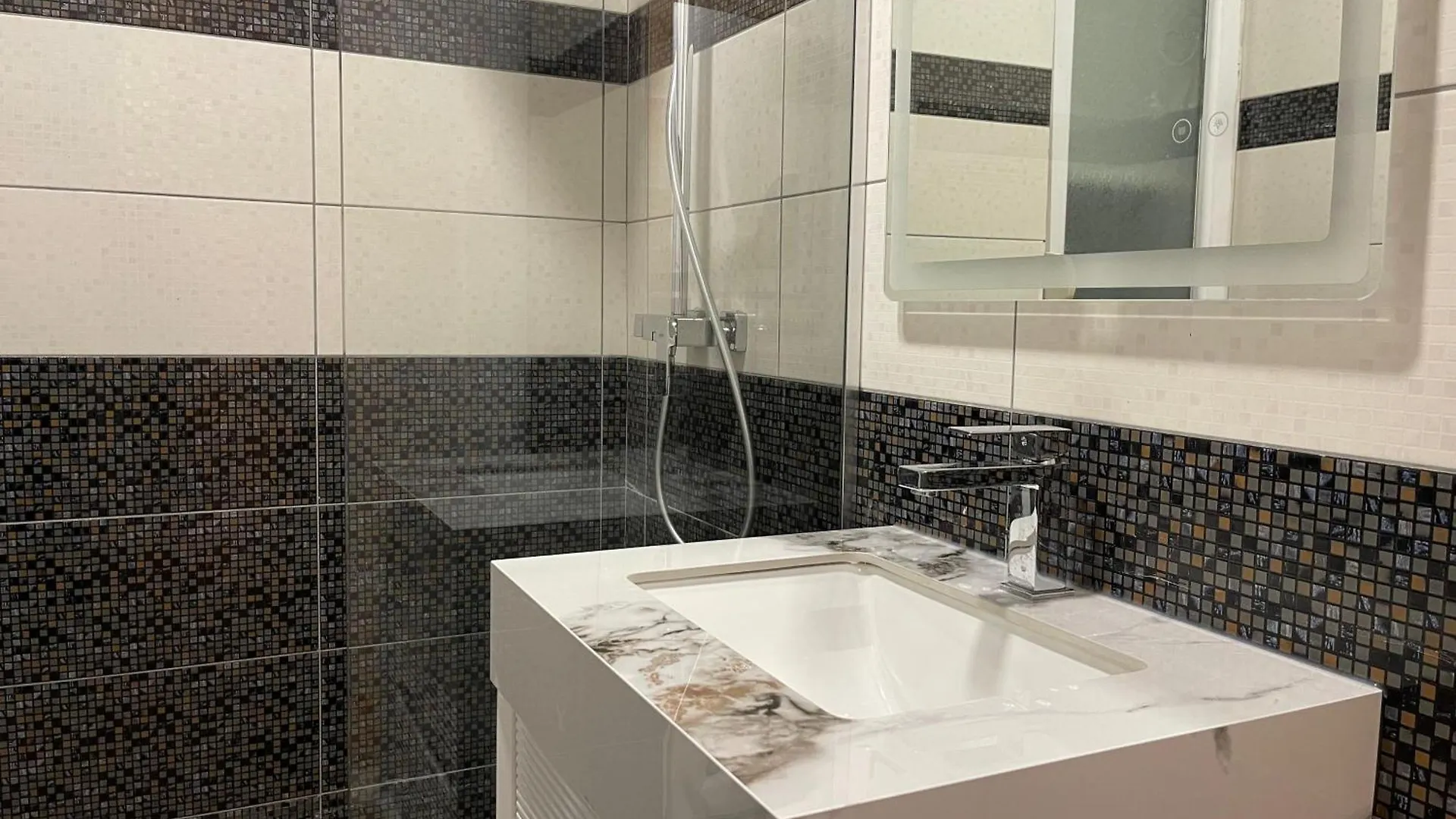 Gem In The Heart Of Tirana Apartment